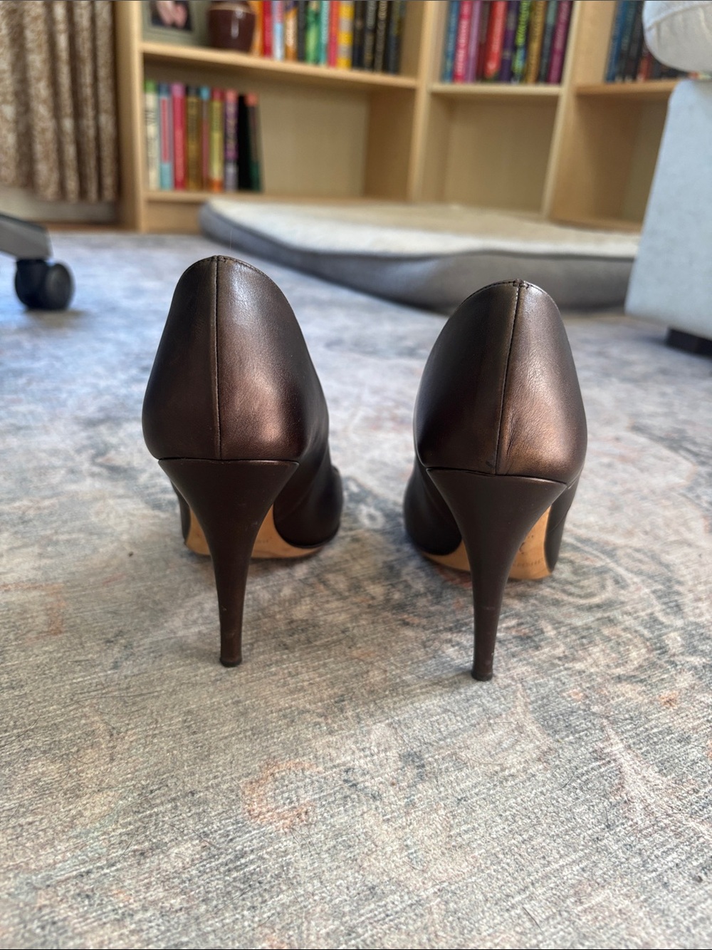 Jimmy Choo Vintage Brown Leather Pointed-Toe Pumps - Picture 3 of 5